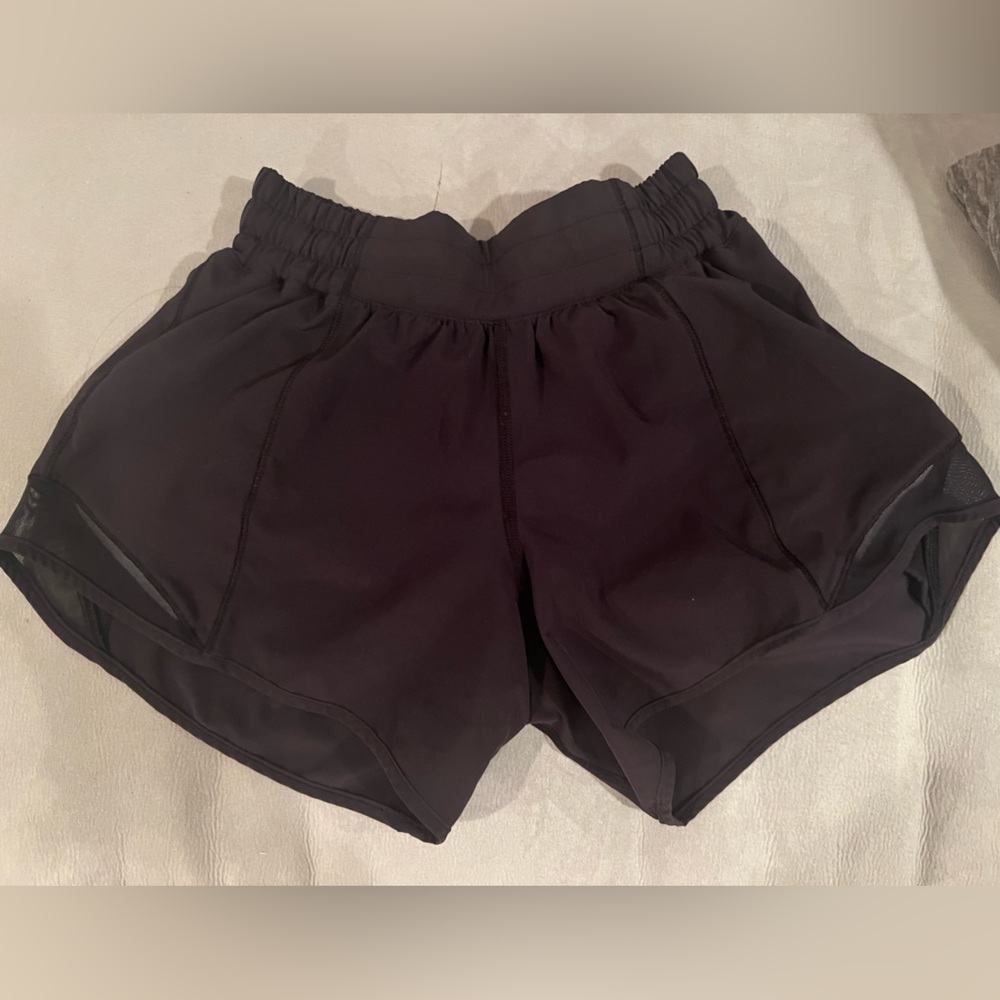 Black Lululemon hotty hot shorts
